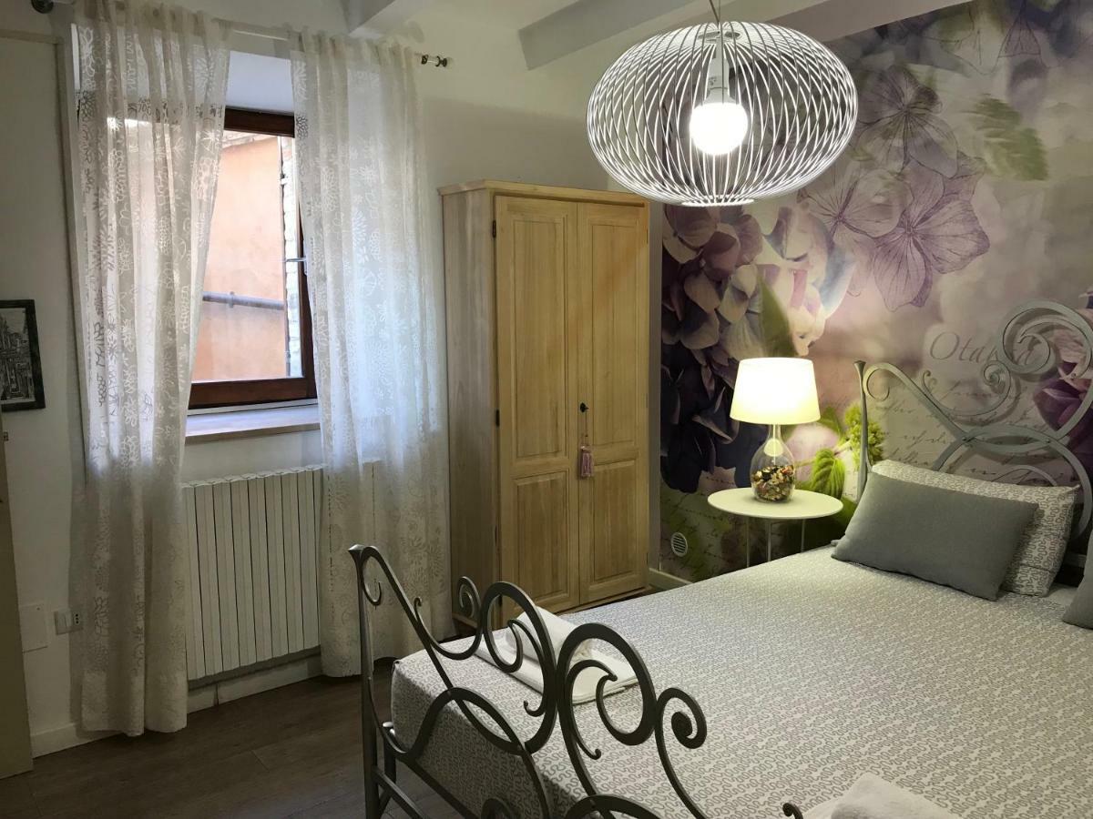 B&B Albornoz Урбіно Екстер'єр фото